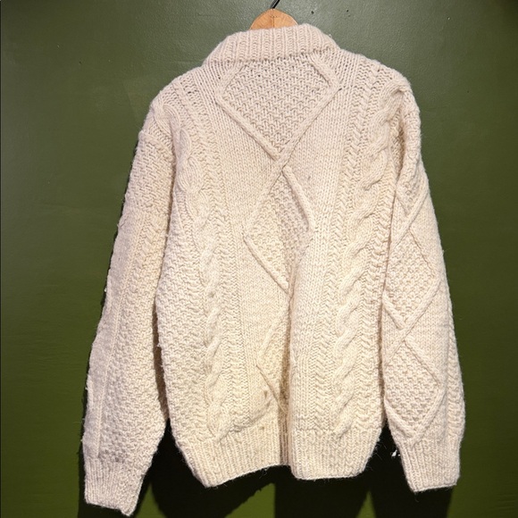 Vintage Cream Cable Knit Sweater - Picture 4 of 4